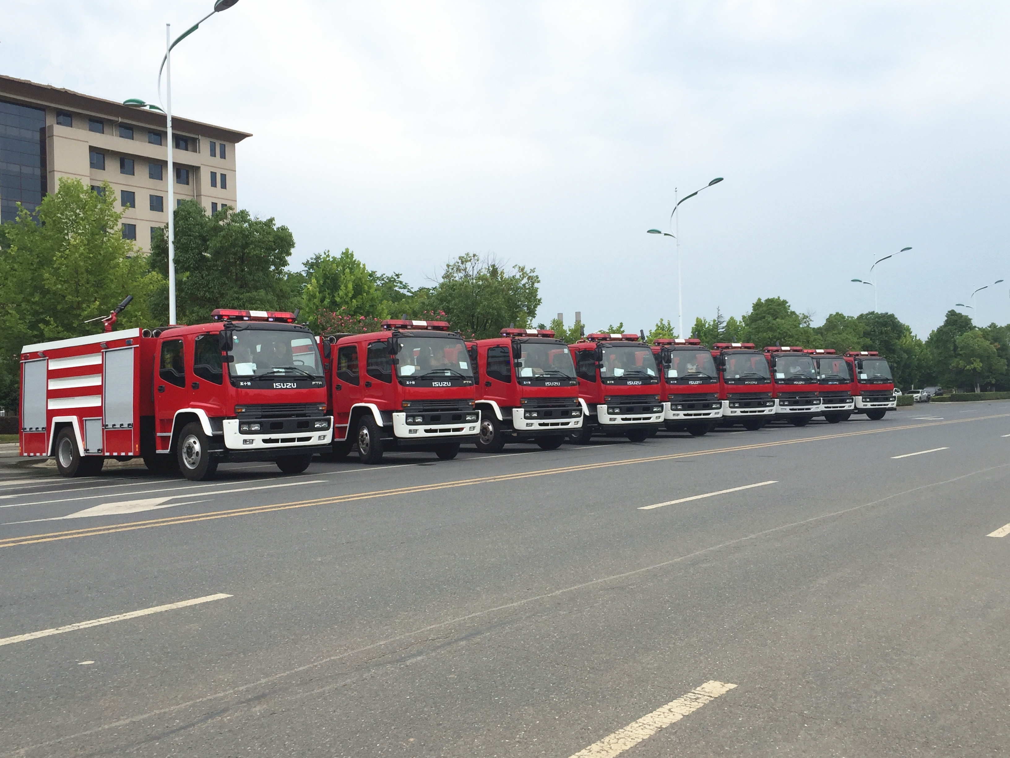 Isuzu Syria 1